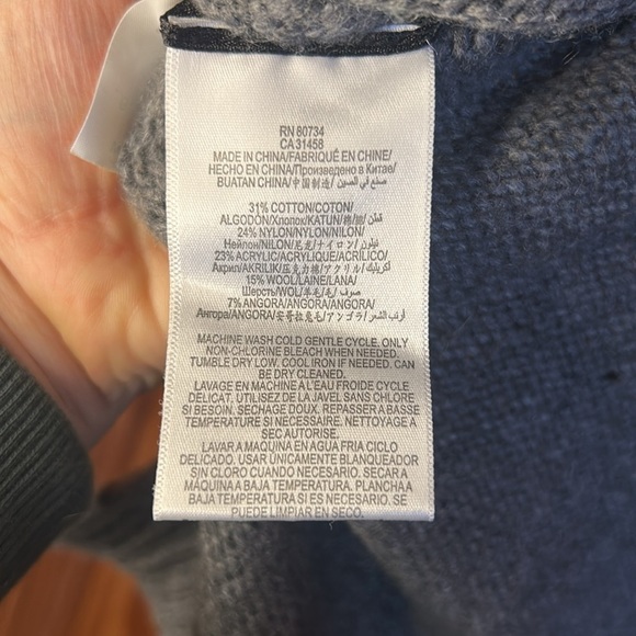 BcbgMaxazria grey V-neck sweater. Size medium. - Picture 7 of 9